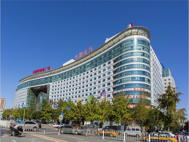 现代老板桌定制服务